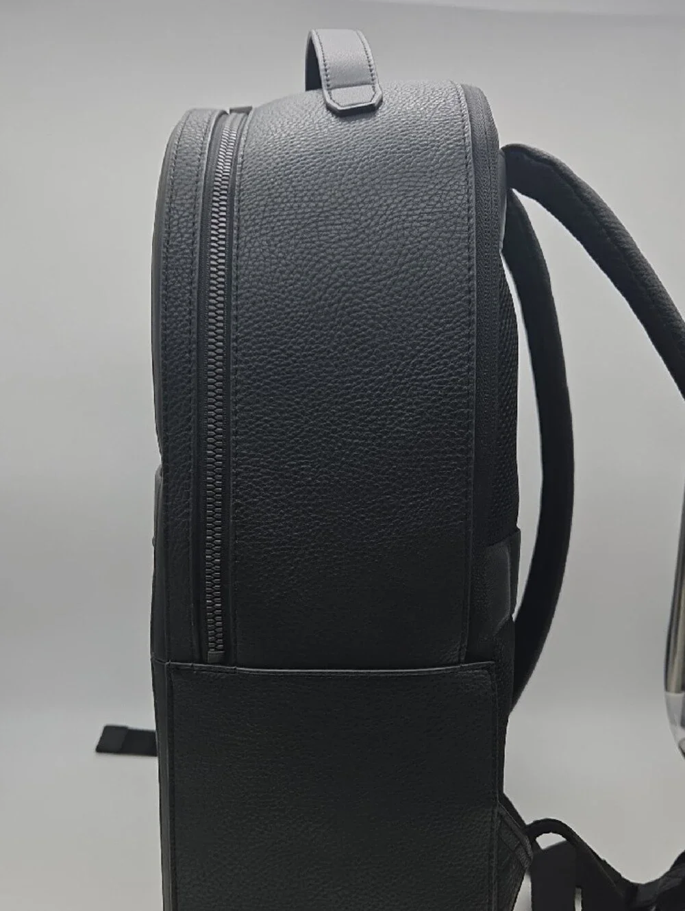 Tommy Hilfiger Black Textured Leather Backpack